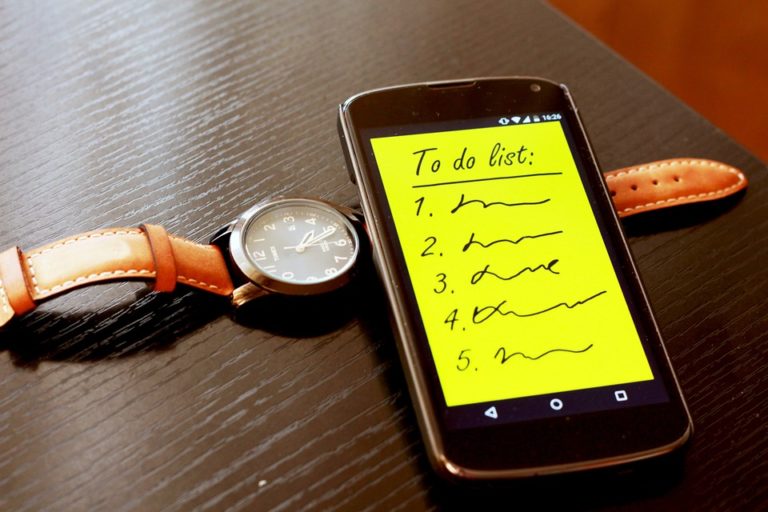 Smartphone Watch List App To Do List To Do