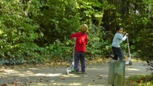 children-playing-77327_960_720