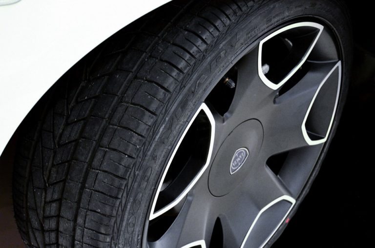 tire-428515_960_720